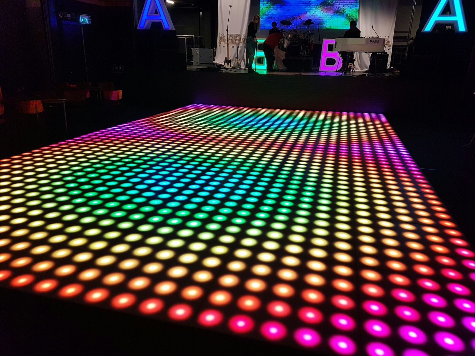 Pixel LED 25 dansvloer huren? Verlichte Dansvloeren.nl